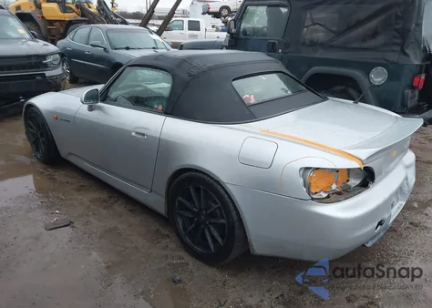 2002 Honda S2000 z USA, uszkodzony, nr VIN JHMAP11422T003618